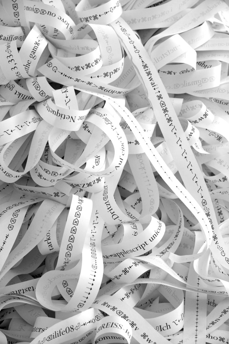 Julian Palacz ⋅ END TELL data center (1) Julian Palacz ⋅ END TELL data center (1)